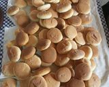 Foto del paso 2 de la receta: Tapas de galletitas o Alfajores de amoniaco
