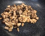 吻仔鱼🐟. 秋葵. 小蘑菇 & 櫛瓜的食譜步驟5照片