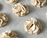 Une image de l'étape 3 de Meringues au café.