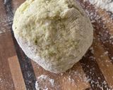 Foto del paso 3 de la receta: Ñoquis de brócoli con salsa de verdeo y jamón