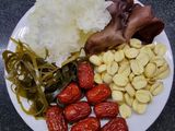 Chè táo đỏ nấm tuyết hạt sen mộc nhĩ phổ tai