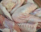 Foto langkah ke 1 dari resep Hot Spicy Chicken Wings.