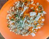 Foto del passaggio 2 della ricetta #650 Insalata di finocchi, carote e frutta secca 🥕🥜🥗