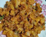 A picture of step 3 of Chatpata rava balls.