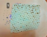 عکس مرحله 3 از دستور سمبوسه مرغ و کالباس + نحوه پیچیدن نان سمبوسه