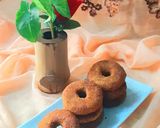 A picture of step 5 of Chicken donuts.