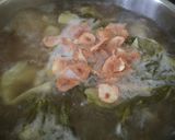 Foto langkah ke 6 dari resep Sup tulang muda bb sayur asin.