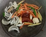 Gambar langkah 2 resipi Mee Tomyam King Oyster Mushroom.