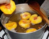 Foto del paso 10 de la receta: Duraznos en almíbar caseros