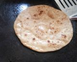 A picture of step 4 of Ajwain Thepla.