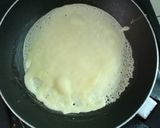 Foto langkah ke 2 dari resep Egg Chicken Roll.