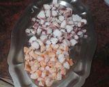 Foto del paso 2 de la receta Mosaico de pisto, potón y langostinos