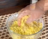 Gambar langkah 3 resipi Putu bambu durian.