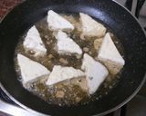 A picture of step 3 of Paneer do pyaza white gravi.