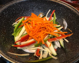 Foto del paso 6 de la receta: Tallarines con verduras y pechuga de pollo comida sana seguimos