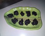 A picture of step 4 of Praline Cashew Chocolate Cluster.