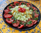 Une image de l'étape 11 de Salade de tomates et concombre au Shropshire.
