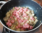 Foto del paso 3 de la receta: Arroz con setas y longaniza