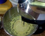 A picture of step 4 of Victorian Sponge Cake.