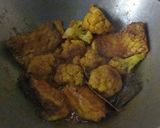 ফুলকপি আলু দিয়ে কাতলা মাছের ঝোল(Phoolkopi aloo diye katla macher jhol recipe in Bengali) রেসিপির ধাপ 4 ছবি