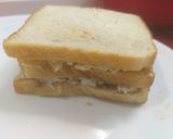A picture of step 4 of Chicken & veg mayonnaise cheese sandwich.