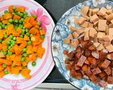 Hình bước làm 2 của món Cơm chiên dương châu. Full topping.🤗