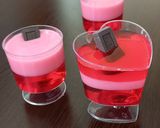 عکس مرحله 1 از دستور ژله توت فرنگی
