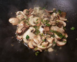 Foto del paso 9 de la receta: Arroz largo con hongos y salsa de soja
