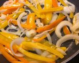 Φωτογραφία βήματος 3 της συνταγής Philly cheesesteak - με αγάπη από τη Φιλαδέλφεια