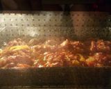 Szalonnás, lecsós karajszeletek, köményes krumplipürével recept fázis 10 fotója