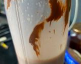 A picture of step 2 of Banana And Nutella Milkshake.