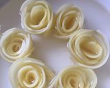 A picture of step 1 of Fry Potato roses.