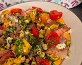 Une image de l'étape 1 de Salade méditerranéenne au melon, jambon cru, feta et basilic😃.