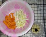 Foto langkah ke 1 dari resep Acar Kuning Wortel Timun.