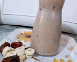 A picture of step 4 of 🍌 Banana & date milkshake.