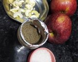 A picture of step 1 of Apple Halwa.