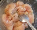 Foto del paso 2 de la receta: Pechuga de pollo con papas horneadas