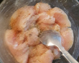 Foto del paso 2 de la receta: Pechuga de pollo con papas horneadas