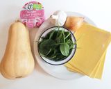 A picture of step 1 of Pumpkin ravioli with a spinach sauce.