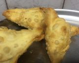 समोसा (SAMOSA RECIPE IN HINDI) रेसिपी चरण 17 फोटो