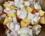 Hình bước làm 3 của món Gà Nướng Hy Lạp (One Pan Chicken)