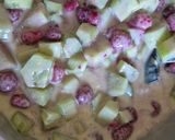 Une image de l'étape 3 de Cake croustillant à la rhubarbe et aux framboises 😃.