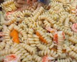 Foto del passaggio 9 della ricetta Fusilli al sugo giallo