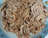 Foto langkah ke 3 dari resep Daging Sapi Tumis Bombay.