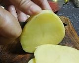 Foto langkah ke 2 dari resep Potato Pizza.
