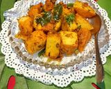 A picture of step 3 of Leftover Idli Fry.