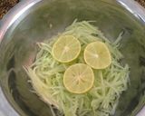 Foto langkah ke 3 dari resep Es Timun Daun Suji (Pewarna Alami).