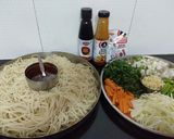 शेजवान हक्का नुडल्स (Schezwan hakka noodles recipe in marathi) रेसिपी स्टेप 2 फोटो