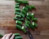 Foto langkah ke 1 dari resep Tumis Okra Sambal Teri.