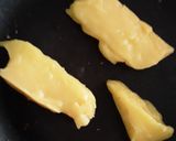 Foto del paso 7 de la receta: Crema de hojas de coliflor, pan tostado y queso de papa dorado🍲